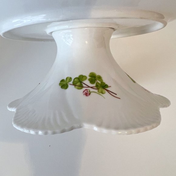 Y2K Shamrock/Clover Design Scalloped Cake Stand By Julia Minasian - Picture 5 of 15